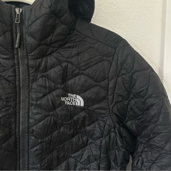 The North Face Thermoball Jacket - Picture 2 of 14